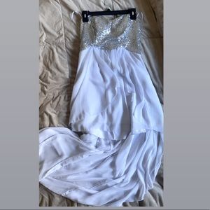 Size 11/12 white strapless train dress